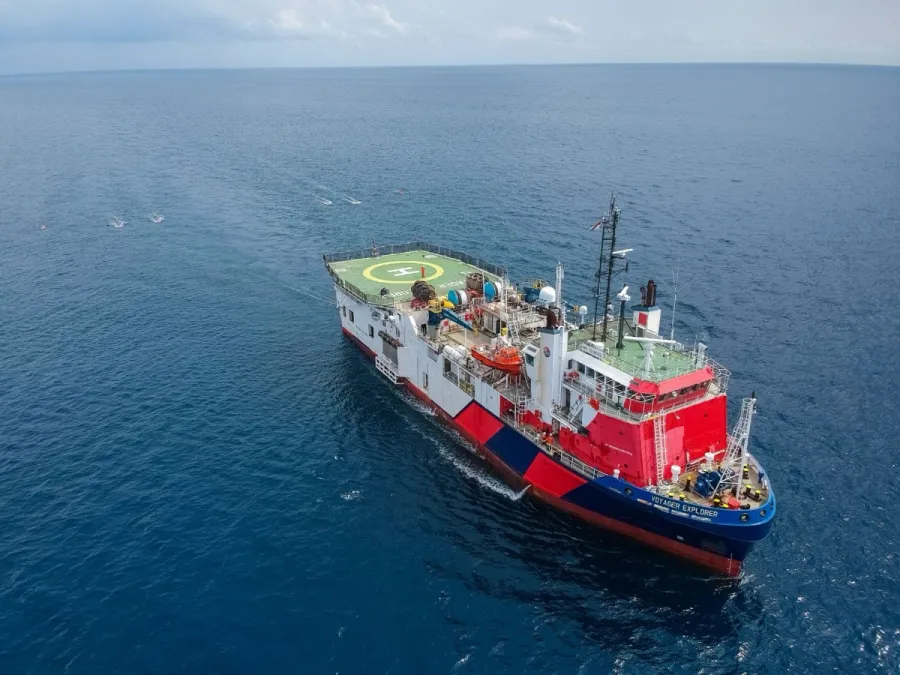 Marine geophysical survey operation