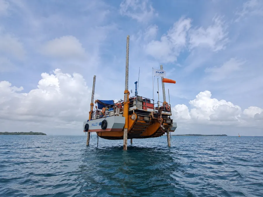 Nearshore survey barge operation