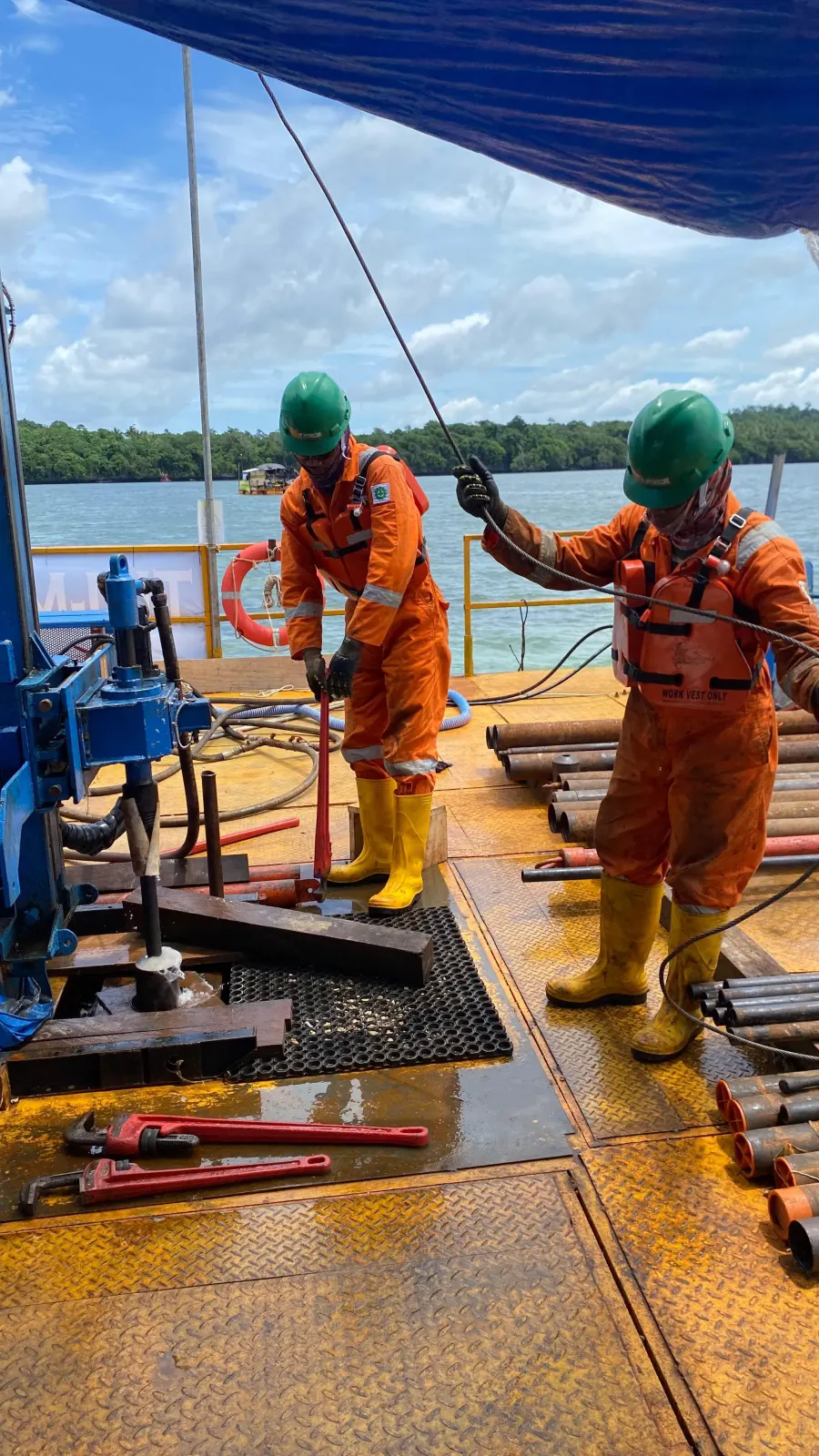 Onshore geotechnical drilling work