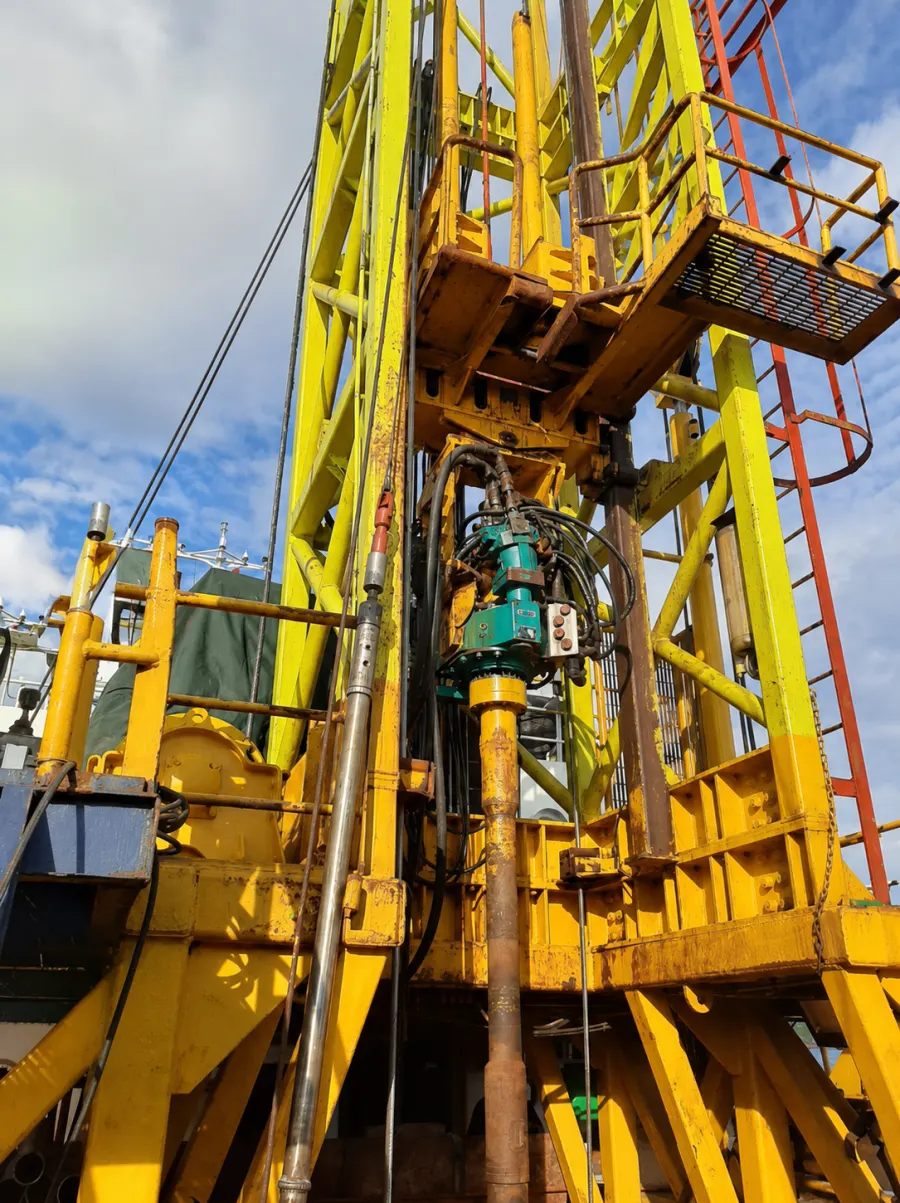 Offshore geotechnical survey vessel and drilling system